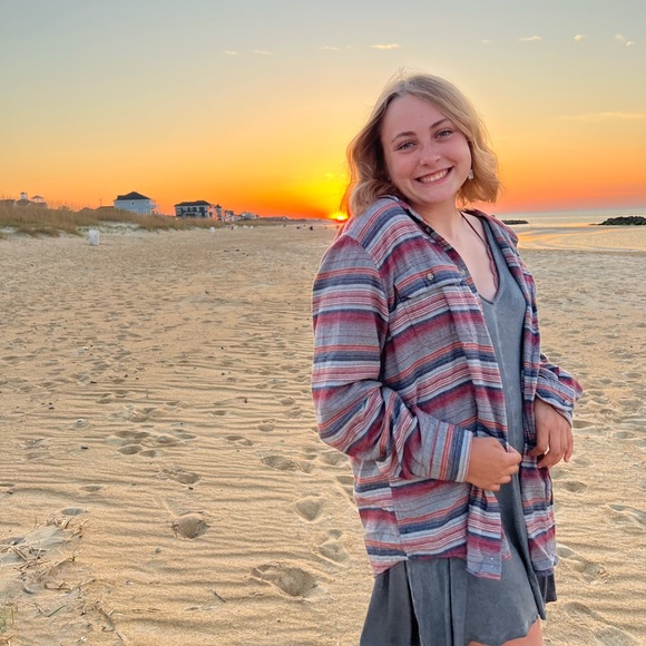 Meet your Posher, Jordan - Picture 3 of 3